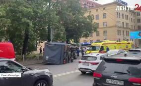 Курьер получил травмы в ДТП на пересечении Кантемировской улицы и Большого Сампсониевского проспекта