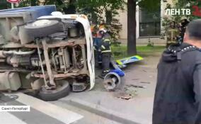 В Петербурге в результате ДТП пострадал 23-летний курьер
