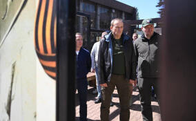 Александр Дрозденко поздравил подшефный Енакиево с Днем города