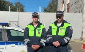 В Волосовском районе инспекторы ДПС помогли беременной женщине оперативно добраться до больницы