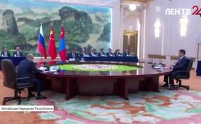 Владимир Путин провел переговоры с президентом Сербии