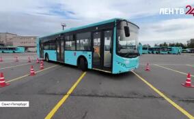 Водители-женщины готовятся к конкурсу профессионального мастерства в Ленобласти