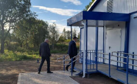 Жарков проверил готовность нового ФАПа в Турово