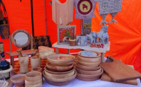 Приозерск погрузился в атмосферу праздника: на главной площади открылась масштабная ярмарка