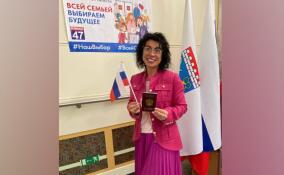 Анна Данилюк проголосовала на выборах губернатора Ленобласти