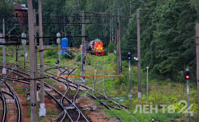 Десять электричек задержаны из-за ЧП на путях в Лужском районе