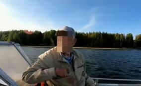 Заплутавшего в лесу пожилого мужчину эвакуировали по реке Свирь