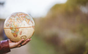 Не одни в поле: мировые процессы начинают прикрывать России спину