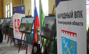 В Российской таможенной академии открылась выставка «Три года СВО»