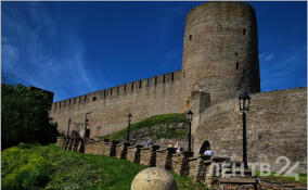 Главу администрации Ивангорода будут судить за злоупотребление должностными полномочиями