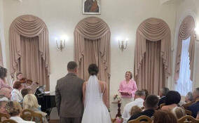 Сезон выездных свадеб в Тихвине завершился в доме-музее Римского-Корсакова