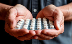 Пенсионеры Ленобласти могут выбрать формат получения льгот на лекарства до 1 октября