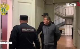 Суд избрал меру пресечения еще двум бутлегерам по делу о массовом отравлении алкоголем в Ленобласти