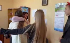 Поздравляем учителей с профессиональным праздником