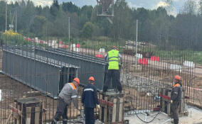 В Волховском районе ведется реконструкция моста через реку Кондега