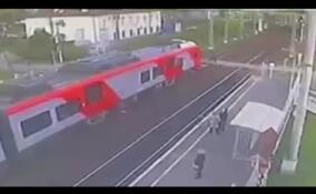 Юного зацепера из Ленобласти поймали на станции Лигово