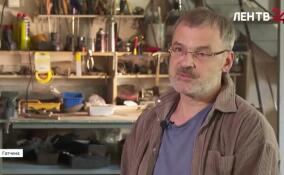 Мастер кинетической скульптуры Евгений Климов создает произведения искусства в Гатчине