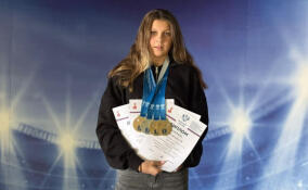 Пловчиха из Волхова завоевала еще две золотые медали на Всероссийской спартакиаде