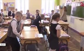 В Петербурге мобильные телефоны в школах могут попасть под запрет