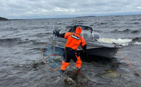 На Ладоге спасли двух человек, попавших в беду