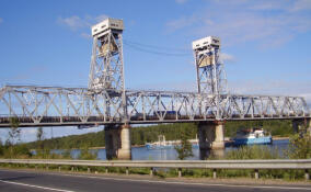 На трассе «Кола» 18 октября разведут Лодейнопольский мост