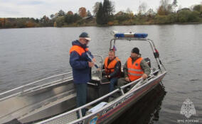 Гатчинские судоводители подтвердили квалификацию, успешно сдав экзамен в МЧС