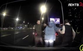 Потасовкой и сломанной челюстью закончилось ДТП на Выборгском шоссе в Петербурге
