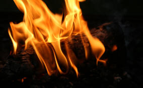 В Приозерском районе ночью более пяти часов полыхал частный дом