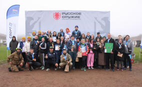 Госслужащие Ленобласти продемонстрировали умения на военно-патриотической Спартакиаде