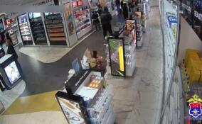 В Пулково пассажирку задержали за кражу уходовой косметики