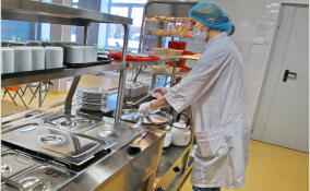 Студенты колледжа «Звёздный» в Петербурге отравились после обеда в столовой