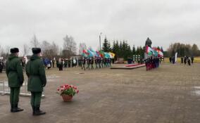 В Волосовском районе почтили память жителей сожженной фашистами деревни