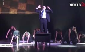 Во Дворце искусств Ленобласти прошел фестиваль первокурсников «На грани невозможного»