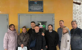 Участники СВО проверили спортшколу по волейболу в Ленобласти на доступность среды