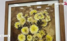 Уникальные работы художников из природных материалов представили на выставке «Флорийская палитра»