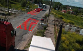 На семи ж/д переездах в Ленобласти вновь заработали камеры фотовидеофиксации нарушений