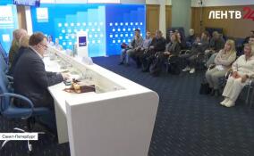 В пресс-клубе губернатора Ленобласти представили книги, посвященные СВО