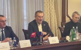 Александр Дрозденко проводит рабочую встречу с Генеральным консулом КНР Ло Чжаньхуэем