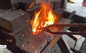 У стен Выборгского замка можно примерить на себя роль кузнеца