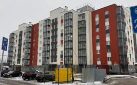 В Рощино достроили дом для переселенцев из аварийного жилья