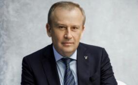 Александр Дрозденко поздравил жительниц Ленобласти с Днём матери