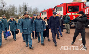 Глава Ленобласти и глава МЧС России осмотрели новую пожарно-спасательную технику