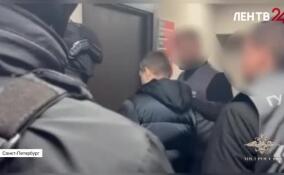 Полицейские совместно с сотрудниками ФСБ ликвидировали кол-центр телефонных мошенников