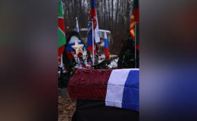 Участника СВО Андрея Мокроусова похоронили в Отрадном