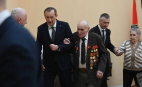 Александр Дрозденко поздравил жителей Ленинградской области с Днем Героев Отечества