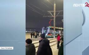 Трамвай «Славянка» сошел с рельс у остановки «Валдайская улица»