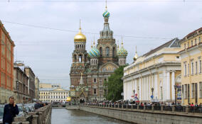 Турпоток в Петербург превысит 12 миллионов человек