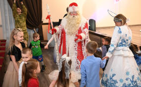 В Петербурге прошла новогодняя елка для детей участников СВО