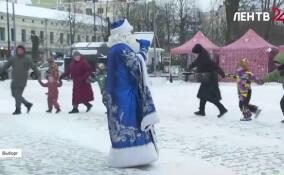 На Рыночной площади в Выборге состоялся предновогодний хоровод