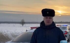 Автомобиль сбил человека и врезался в автобус в Гатчинском районе